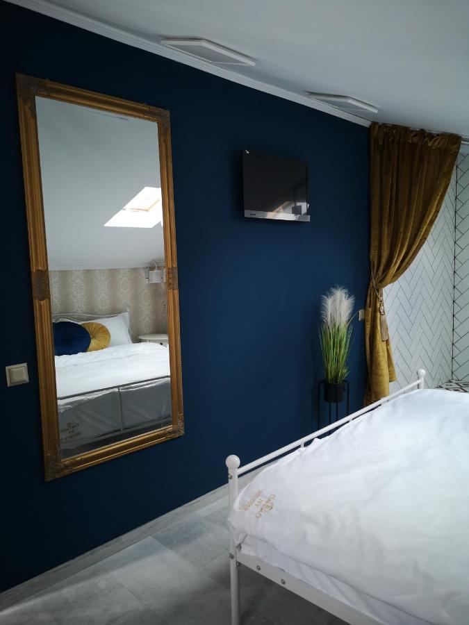 Ivy Boutique Apartment Брашов Екстериор снимка
