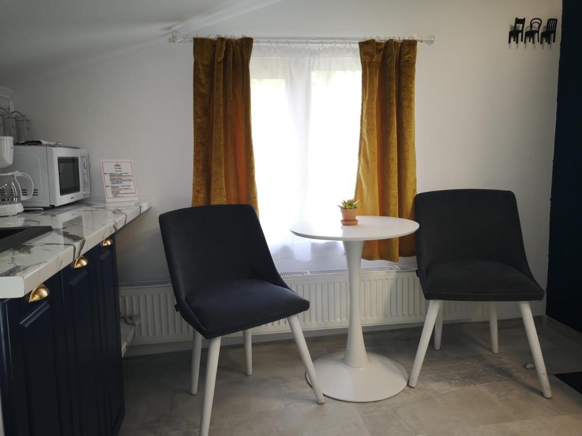 Ivy Boutique Apartment Брашов Екстериор снимка